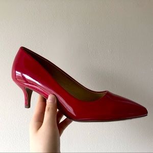 Cushioned Patent Kitten Heels